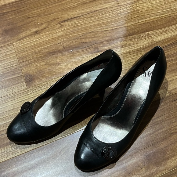 SOFFT leather court shoe 👠 patent leather US 10m - Picture 2 of 9